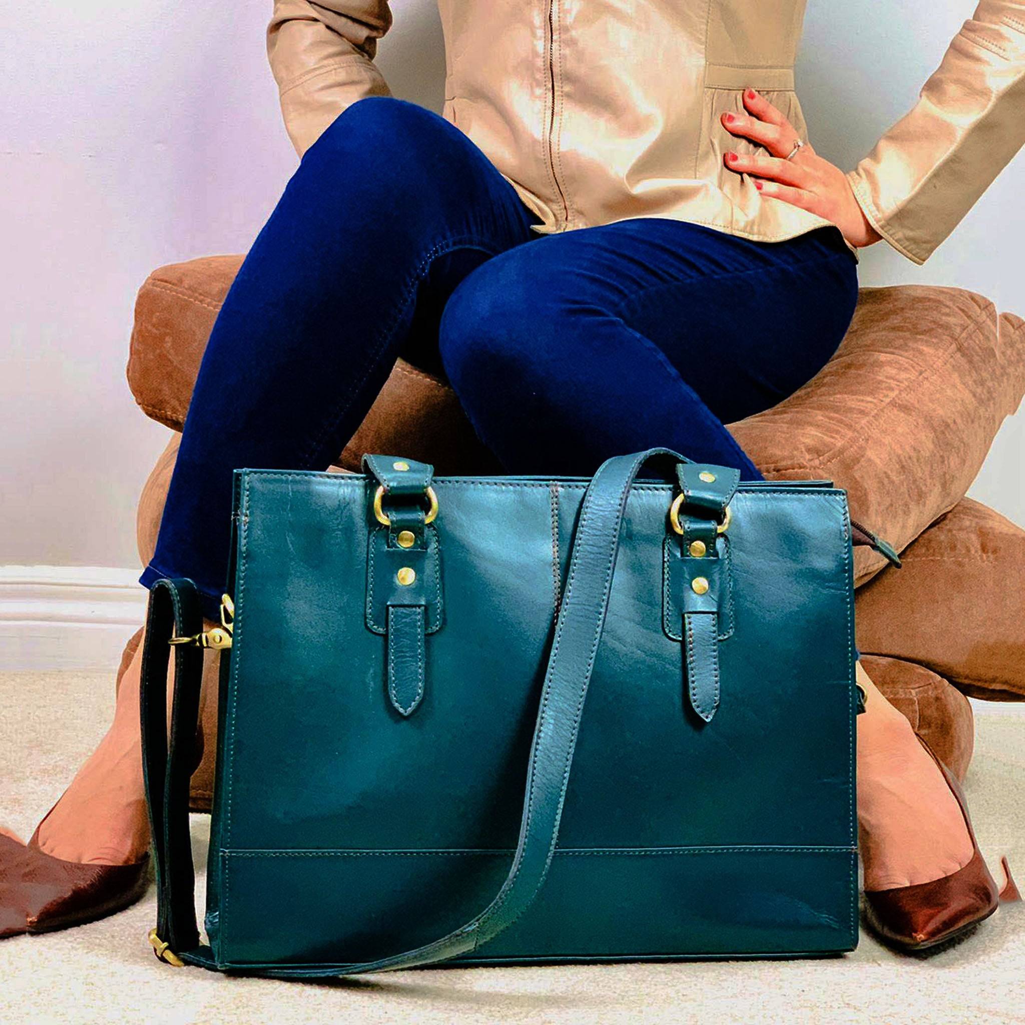 The Signature 17" Bag, Bottle Green-1
