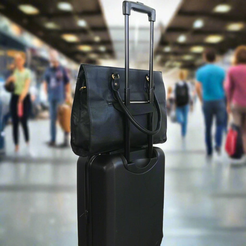 The Signature 17" Bag, Black-4